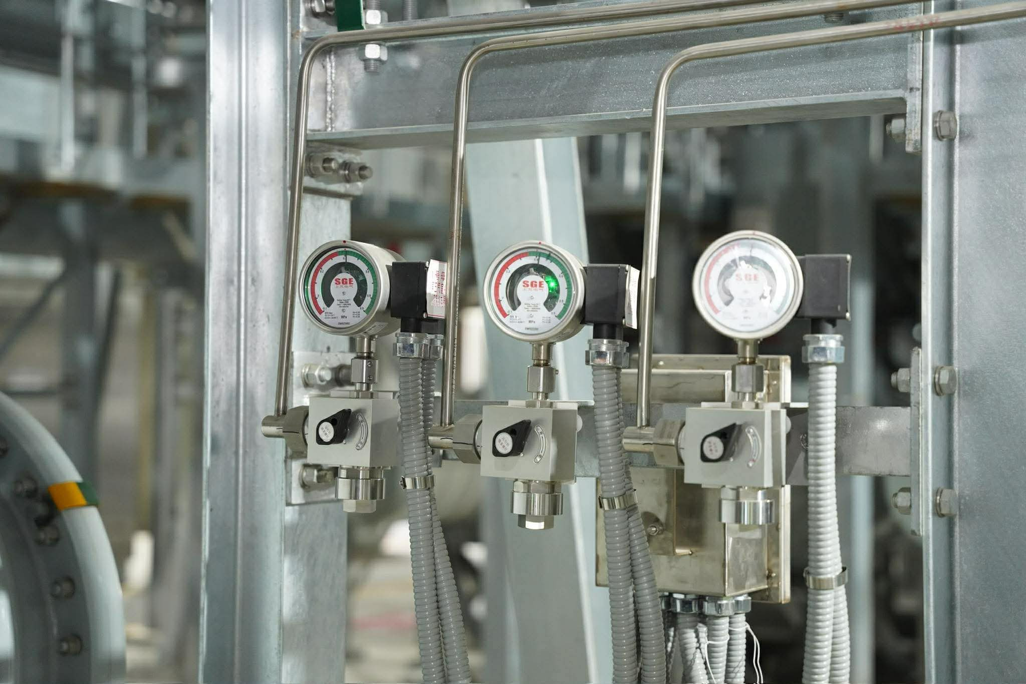 Өвөр Монголын цахилгаан эрчим хүчний групп 10 сая хэрэглэгчдэд цахилгаан түгээдэг